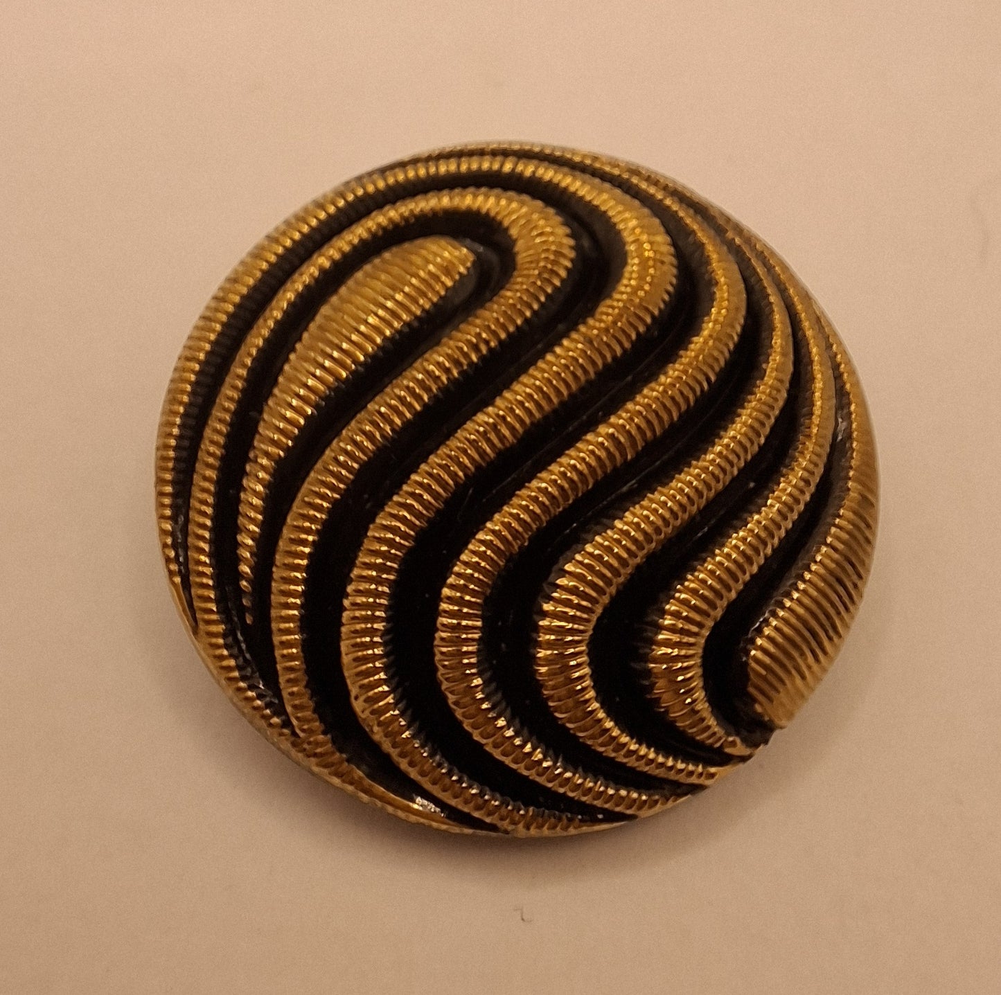 Exclusive Glossy Button in Black and Bronze