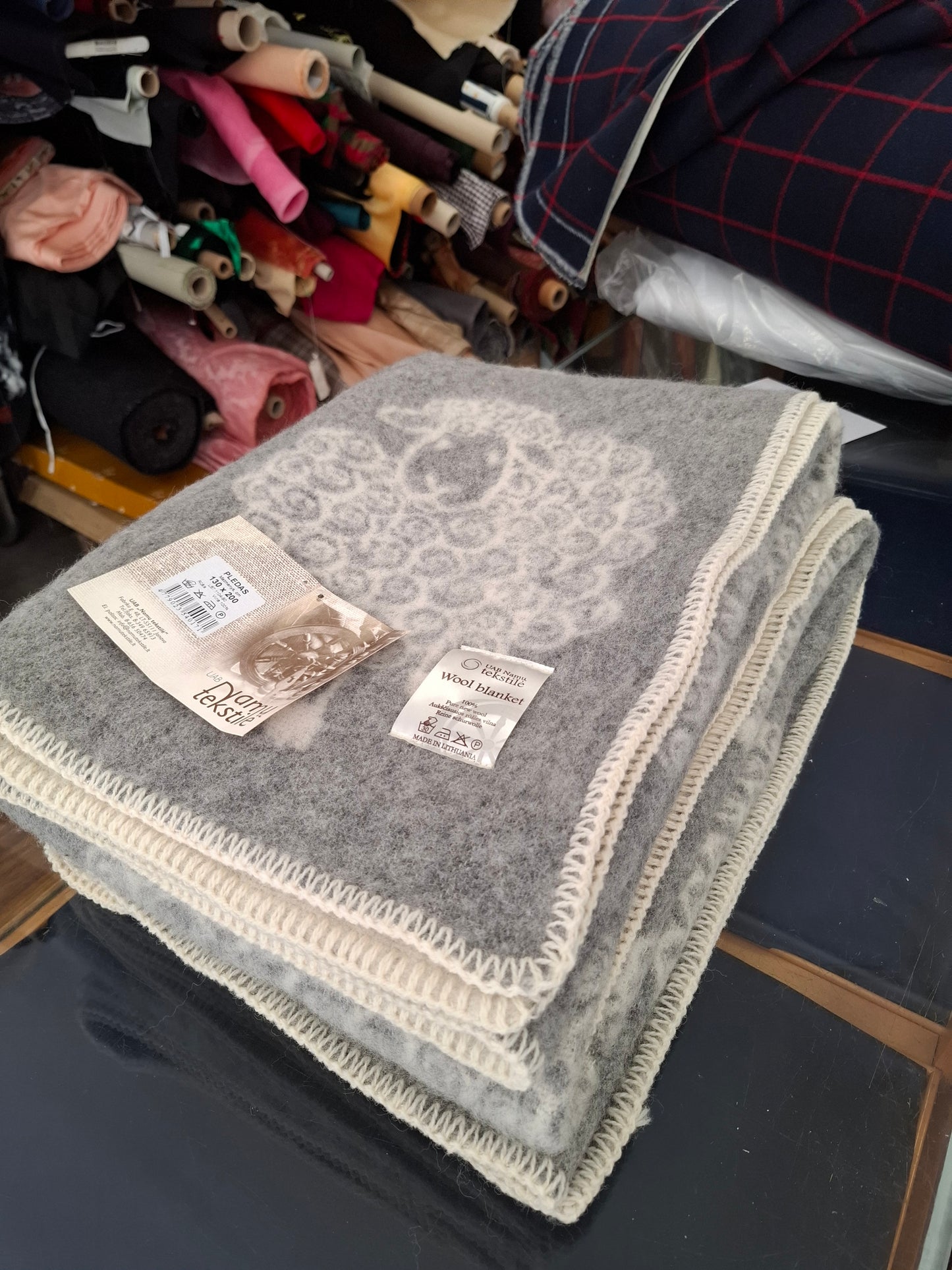 Blanket with sheep BL-2C