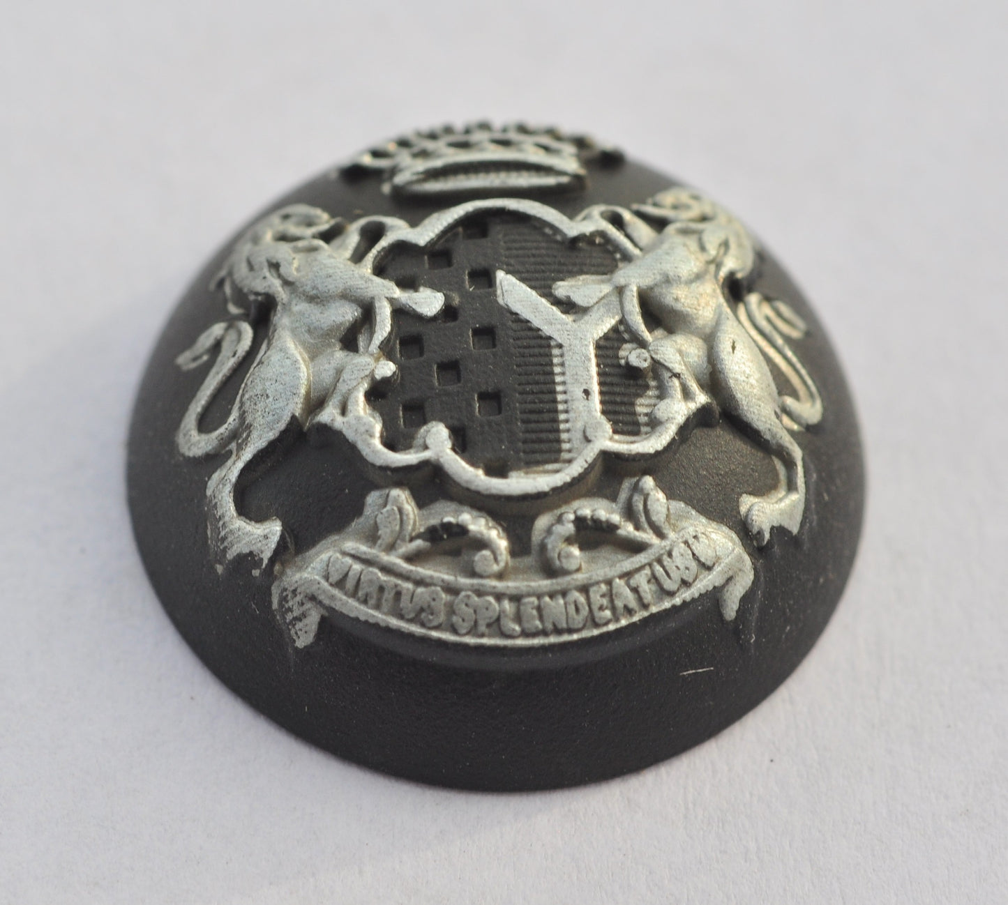 Esclusivo Bottone in Metallo M Nero e Argento