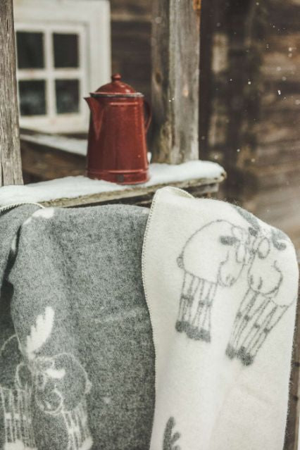 Wool blanket Two mooses